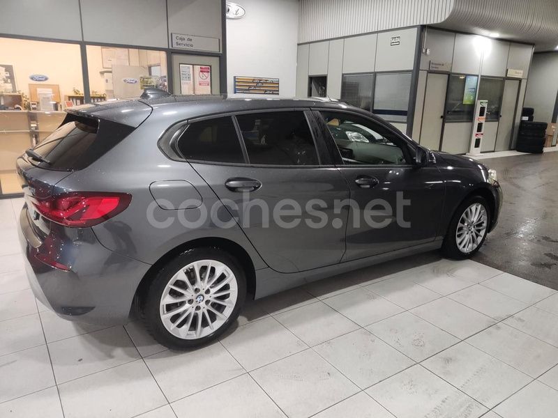 Usado BMW 118 136 CV (100 kW) 2020 Gris / plata Utilitario