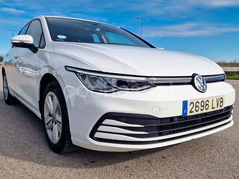 Usado VW Golf VIII 115 CV (84 kW) 2021 Blanco Berlina