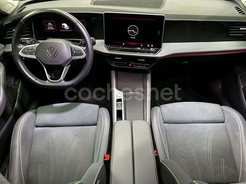 Usado VW Passat Business 150 CV (110 kW) 2024 Blanco Familiar