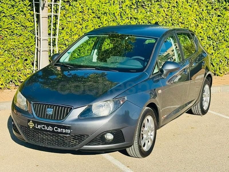 Usado Seat Ibiza Sport 90 CV (66 kW) 2009 Gris / plata Berlina