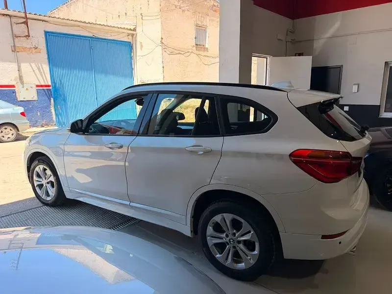 Usado BMW 120 190 CV (139 kW) 2017 Blanco Berlina