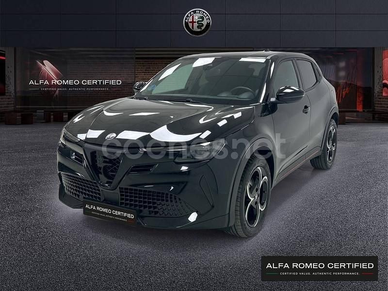 Negro Usado 2024 Alfa Romeo Junior Edizione Speciale SUV | 24.400 € (Precio justo) - Imagen 1/4