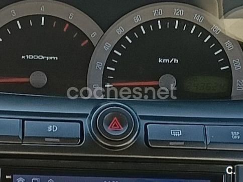 Usado Ssangyong (KGM) Rodius 165 CV (121 kW) 2009 Beige Monovolumen