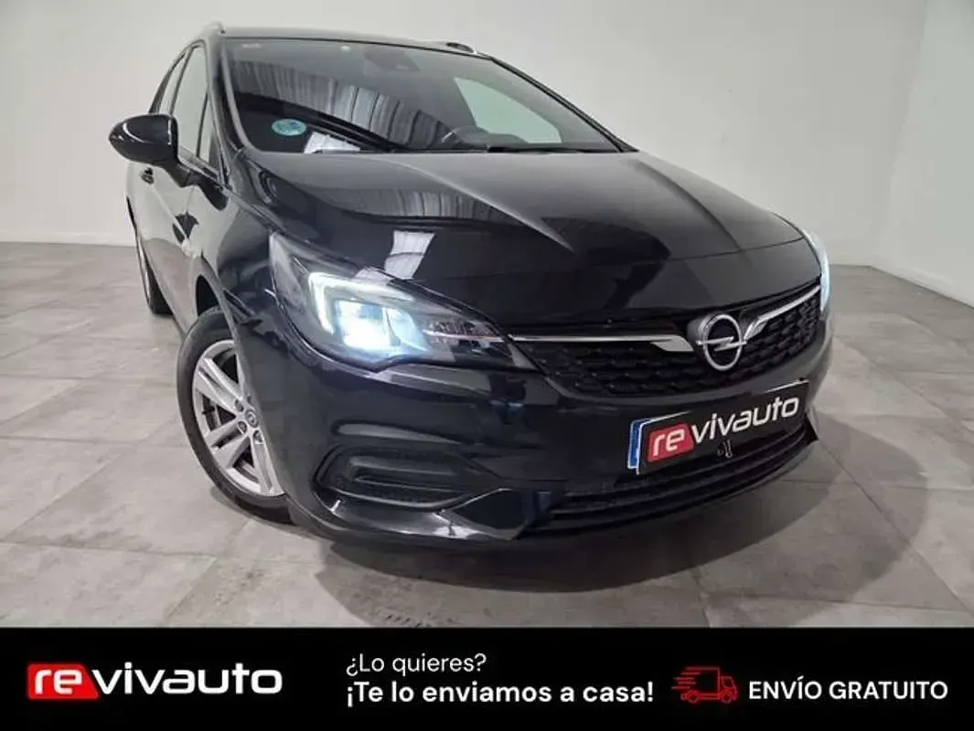Usado Opel Astra GS Line 105 CV (77 kW) 2020 Negro Familiar