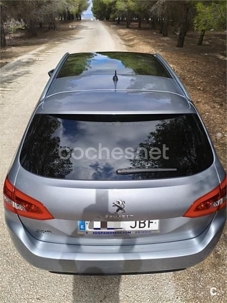Usado Peugeot 308 SW Allure 115 CV (84 kW) 2014 Azul Familiar