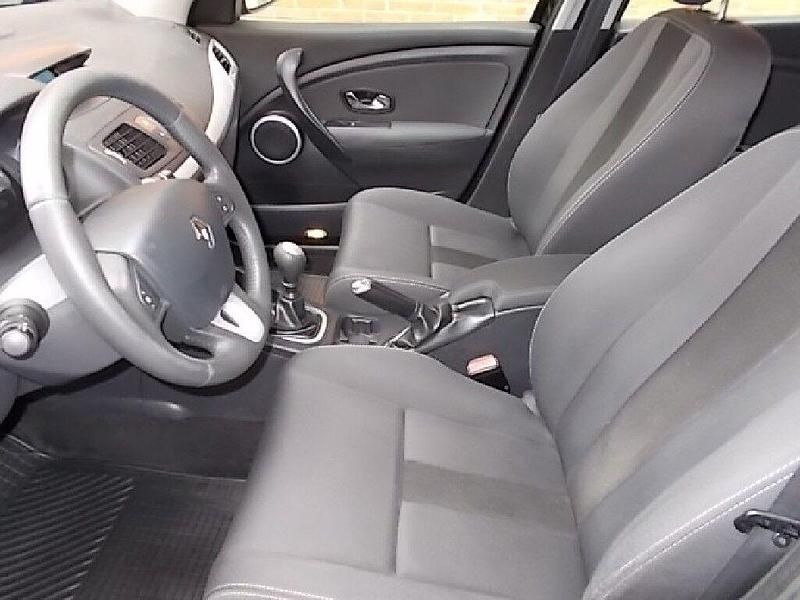 Usado Renault Mégane 110 CV (80 kW) 2011 Negro Berlina