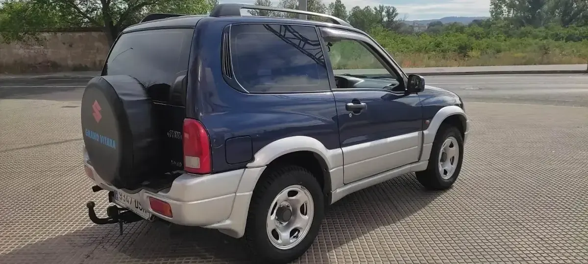 Usado Suzuki Grand Vitara 110 CV (80 kW) 2005 Azul SUV