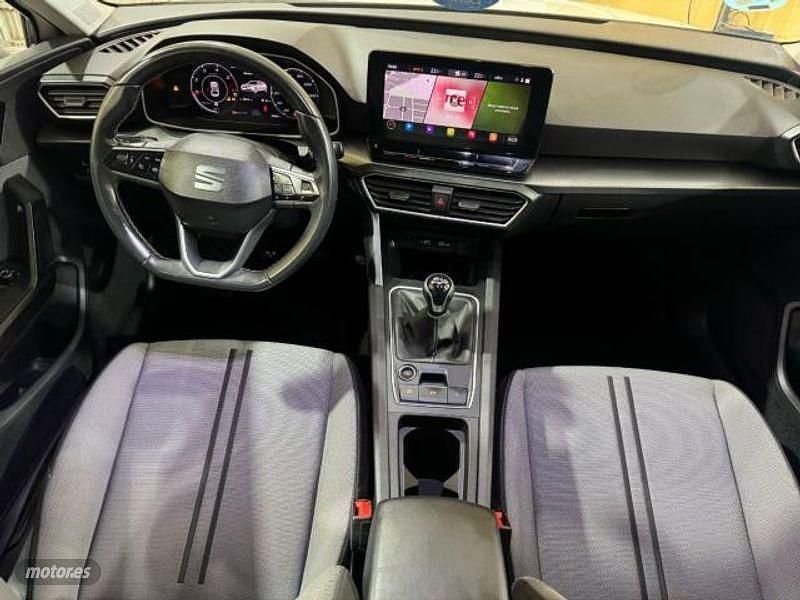 Usado Seat Leon Style 116 CV (85 kW) 2021 Blanco Berlina