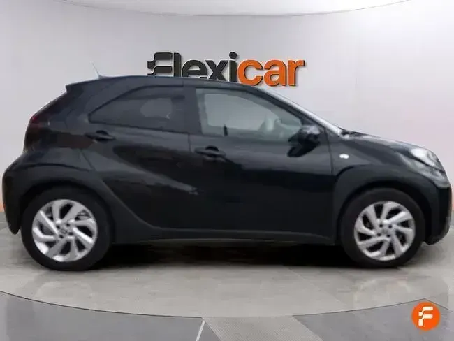 Usado Toyota Aygo Limited 72 CV (52 kW) 2024 Negro
