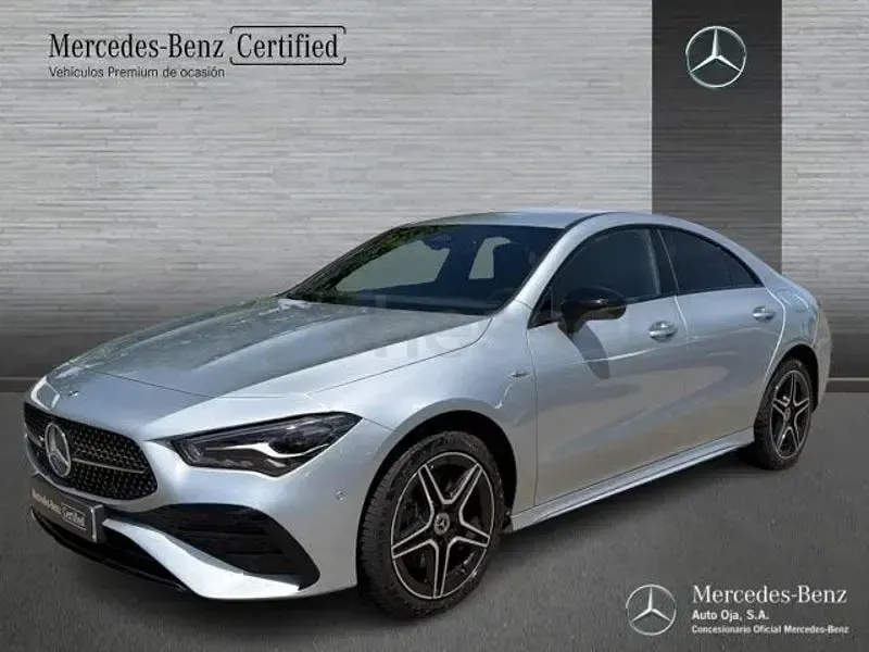 Usado Mercedes CLA250e AMG line 218 CV (160 kW) 2025 Gris / plata Coupe