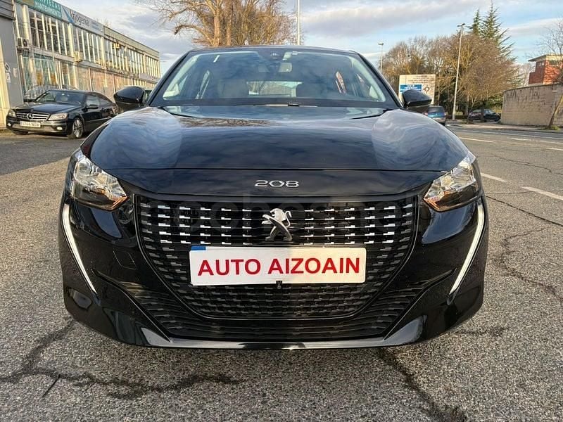 Usado Peugeot 208 Active 100 CV (73 kW) 2023 Negro Utilitario
