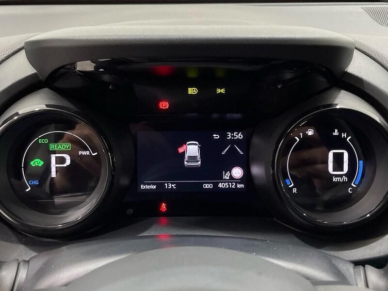 Usado Toyota Yaris Hybrid Style 116 CV (85 kW) 2023 Blanco Berlina