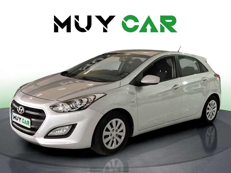 Begagnad Hyundai i30 101 HK (74 kW) 2016 Grå Sedan