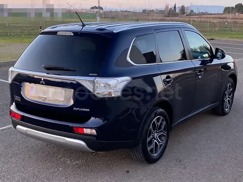 Usado Mitsubishi Outlander 150 CV (110 kW) 2015 Azul SUV