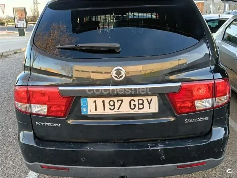 Usado SsangYong Kyron 141 CV (103 kW) 2008 Negro SUV