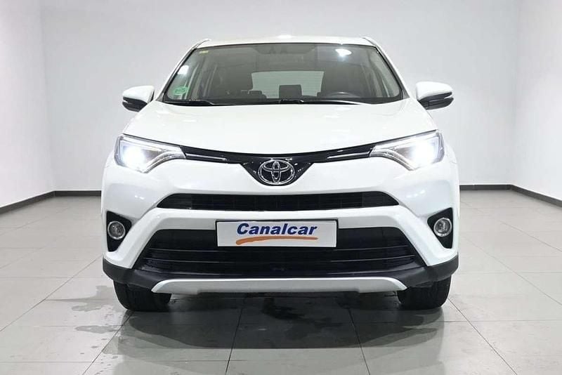 Begagnad Toyota RAV4 Advance 143 HK (105 kW) 2016 Vit SUV