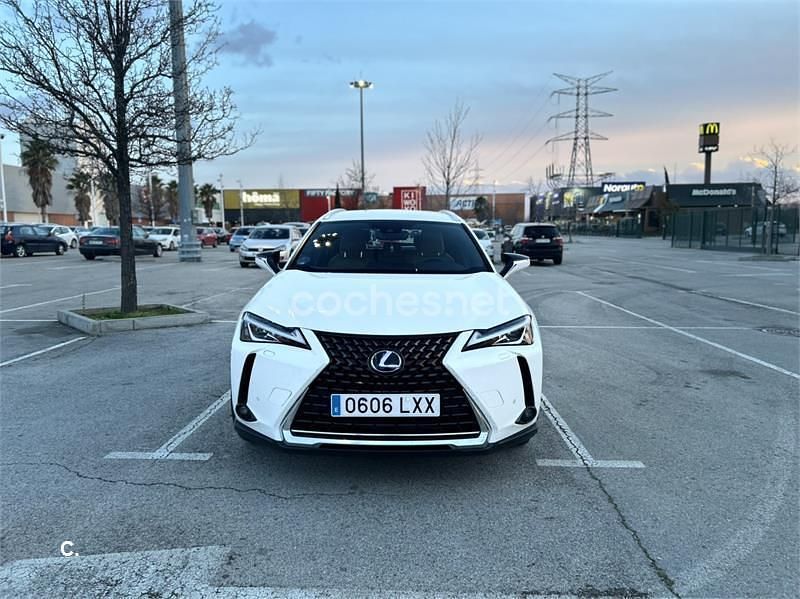 Usado Lexus UX Business Edition 184 CV (135 kW) 2022 Blanco SUV