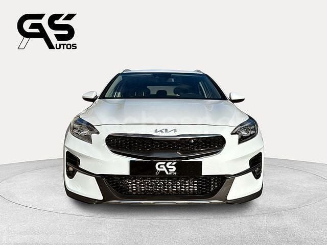 Usado Kia XCeed 101 CV (74 kW) 2024 Blanco SUV