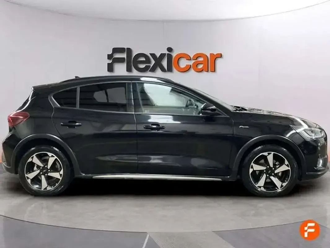 Usado Ford Focus Active 155 CV (114 kW) 2024 Negro Berlina