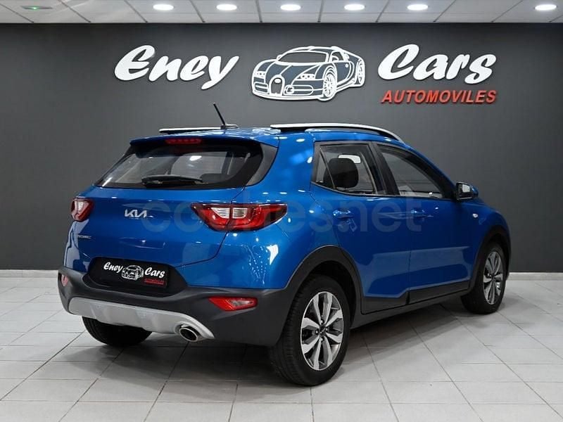 Usado Kia Stonic 100 CV (73 kW) 2022 Azul SUV