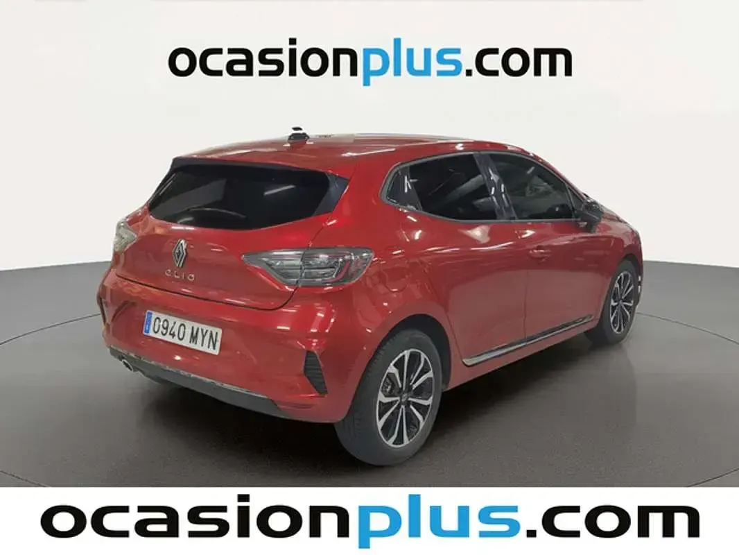 Usado Renault Clio V Techno 91 CV (66 kW) 2025 Rojo Utilitario