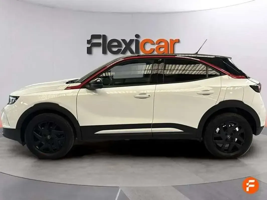 Usado Opel Mokka GS Line 131 CV (96 kW) 2022 Blanco SUV