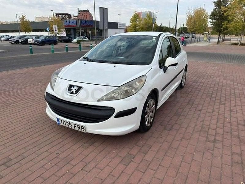 Usado Peugeot 207 75 CV (55 kW) 2008 Blanco Berlina
