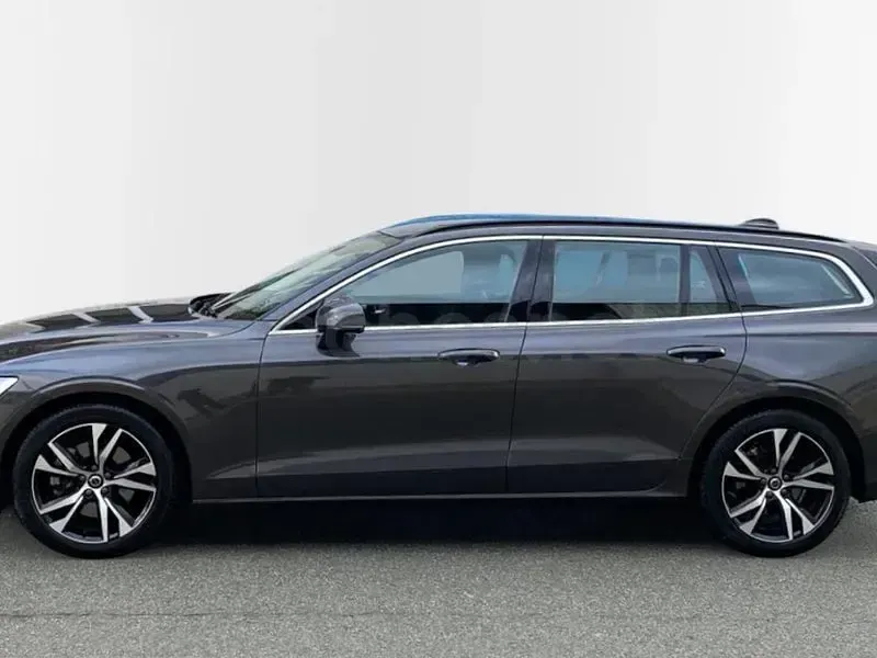 Begagnad Volvo V60 Core 197 HK (144 kW) 2025 Grå Kombi
