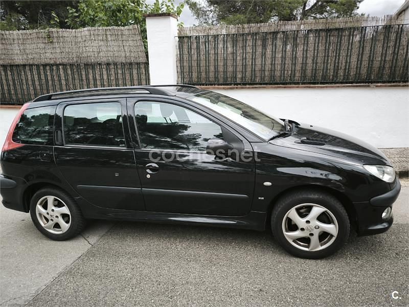 Negro Usado 2006 Peugeot 206 Familiar | 1300 € (Buen precio) - Imagen 1/4