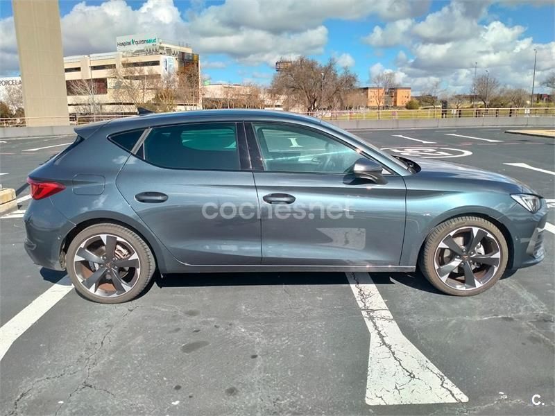 Gris / plata Usado 2023 Cupra Leon Berlina | 22.000 € (Super precio) - Imagen 1/4