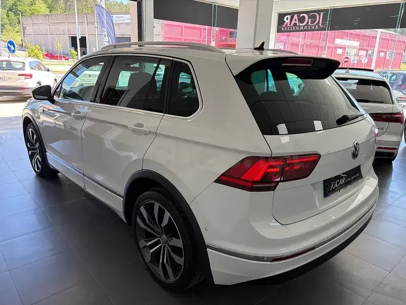 Usado VW Tiguan R-line 150 CV (110 kW) 2020 Blanco SUV