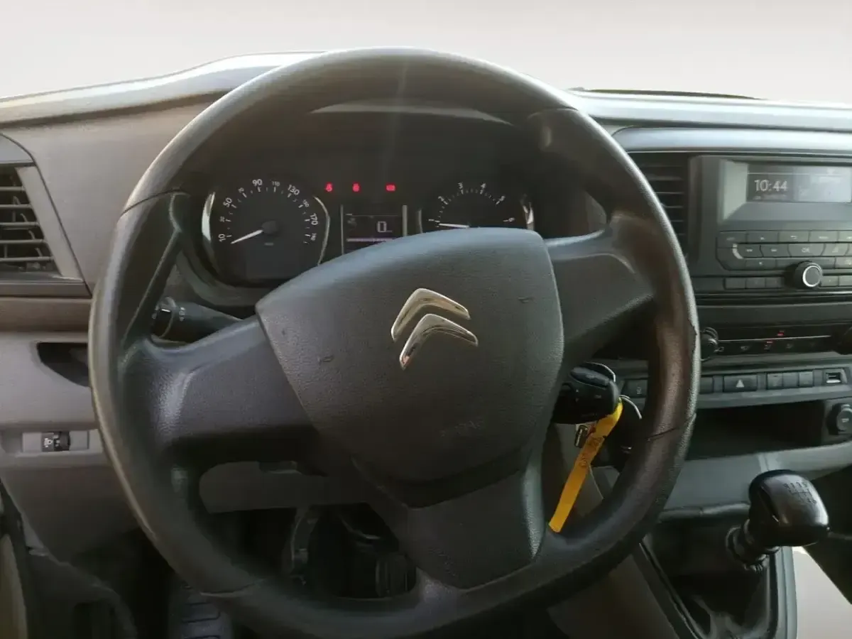 Usado Citroën Jumpy 102 CV (75 kW) 2021 Blanco Monovolumen