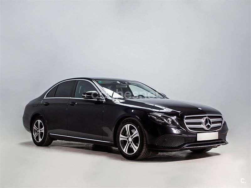 Usado Mercedes E220 194 CV (142 kW) 2016 Negro Berlina