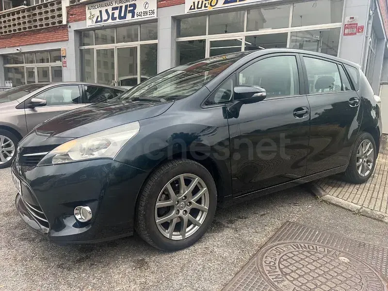 Usado Toyota Verso Active 126 CV (92 kW) 2013 Azul Monovolumen