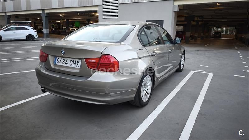 Usado BMW 318 143 CV (105 kW) 2009 Beige Berlina