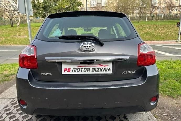 Usado Toyota Auris Active 126 CV (92 kW) 2010 Utilitario