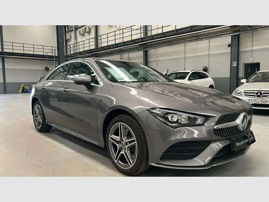 Usado Mercedes CLA250e 218 CV (160 kW) 2023 Gris Coupe