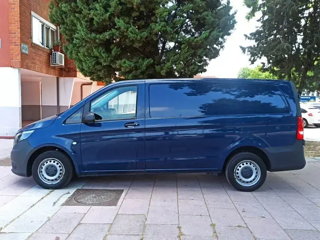 Usado Mercedes Vito 102 CV (75 kW) 2020 Azul Van