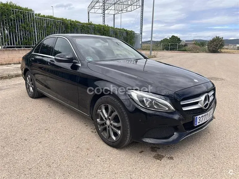 Usado Mercedes C200 136 CV (100 kW) 2015 Negro Berlina