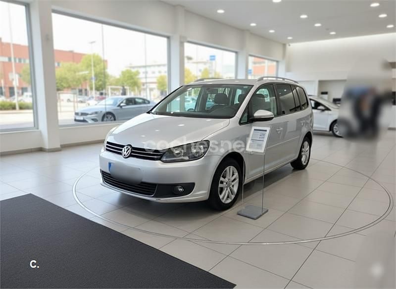 Gris / plata Usado 2011 VW Touran Advance Monovolumen | 6999 € (Precio justo) - Imagen 1/4