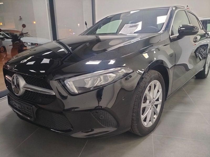 Usado Mercedes A250 218 CV (160 kW) 2022 Negro Berlina