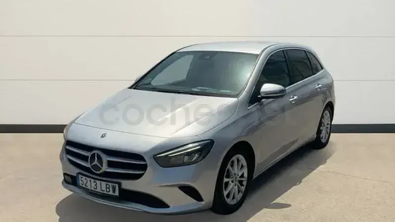 Usado Mercedes B180 136 CV (100 kW) 2019 Gris / plata Utilitario