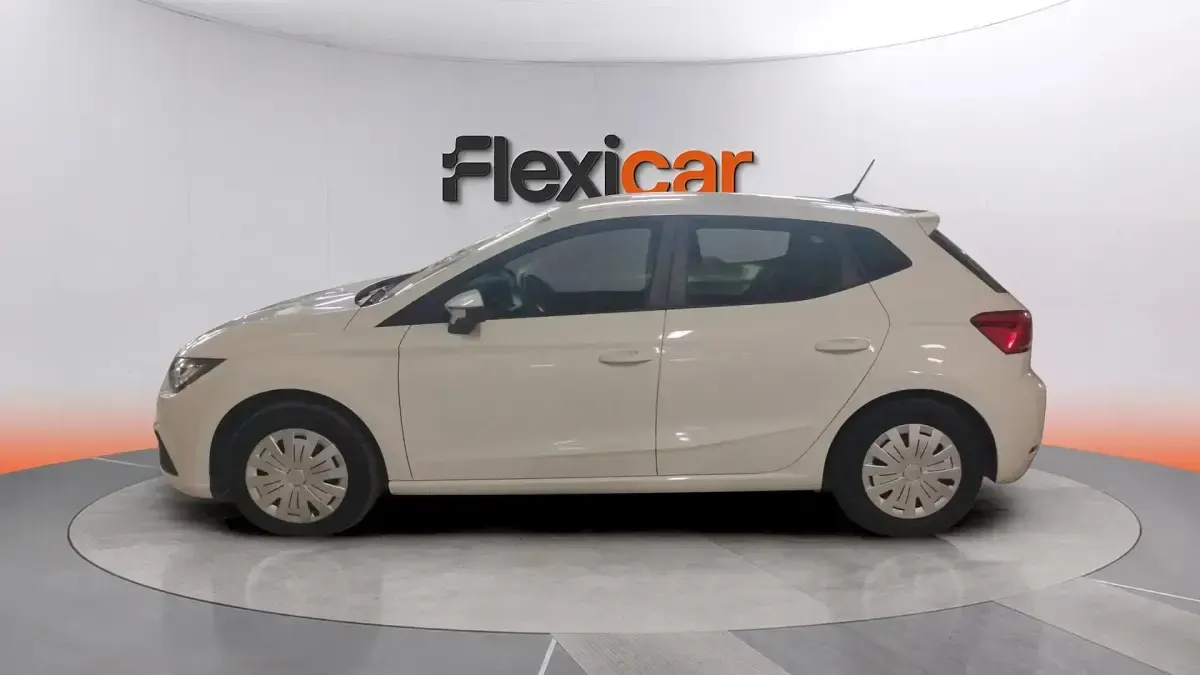 Usado Seat Ibiza Reference 80 CV (58 kW) 2023 Blanco Utilitario