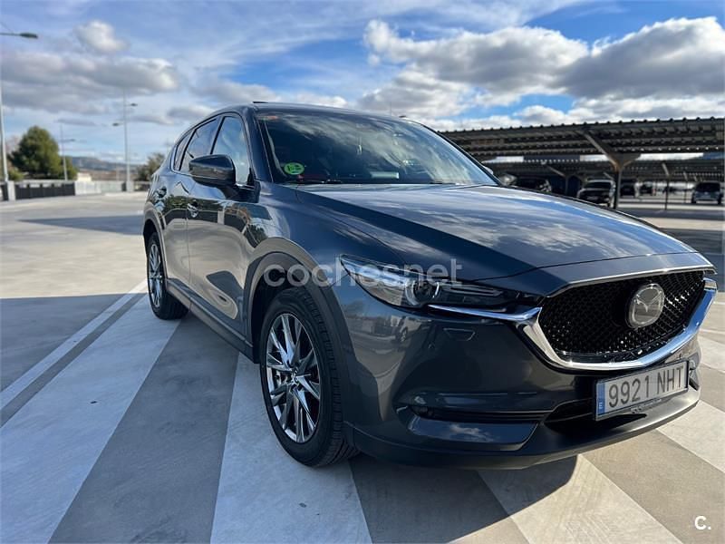 Gris / plata Usado 2019 Mazda CX-5 Signature SUV | 24.390 € (Caro) - Imagen 1/4