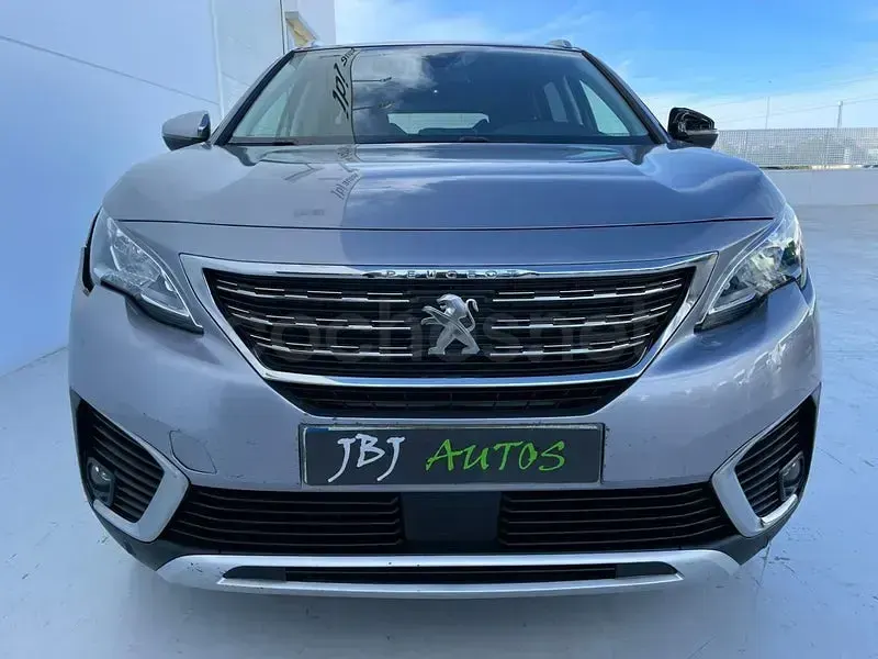 Usado Peugeot 5008 Crossway 130 CV (95 kW) 2018 Gris / plata SUV
