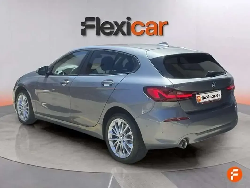 Usado BMW 118 136 CV (100 kW) 2022 Gris Utilitario