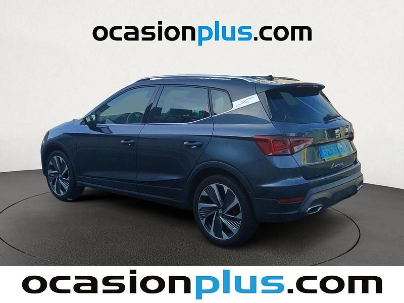 Usado Seat Arona FR 150 CV (110 kW) 2024 Gris / plata SUV