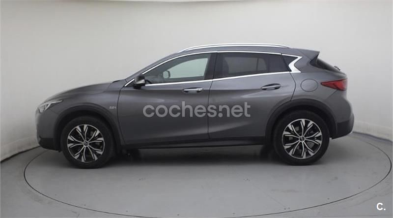 Usado Infiniti QX30 Premium 211 CV (155 kW) 2019 Gris / plata SUV