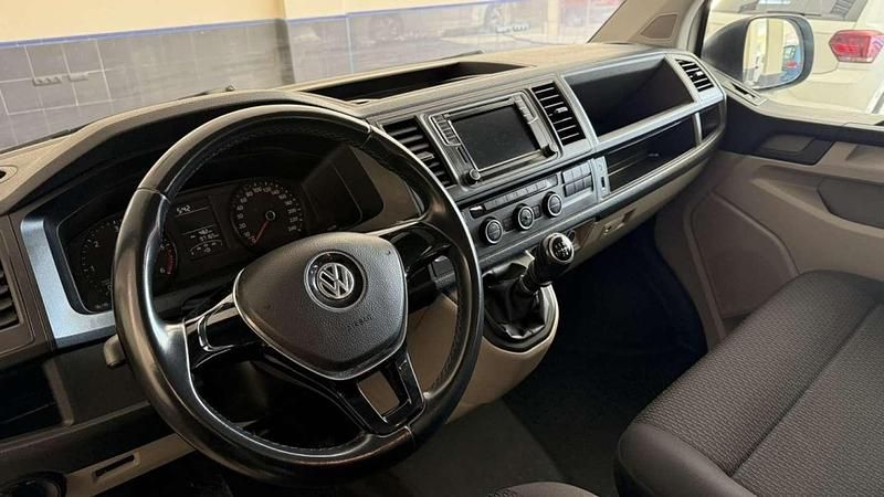 Usado VW Caravelle 150 CV (110 kW) 2019 Blanco Monovolumen