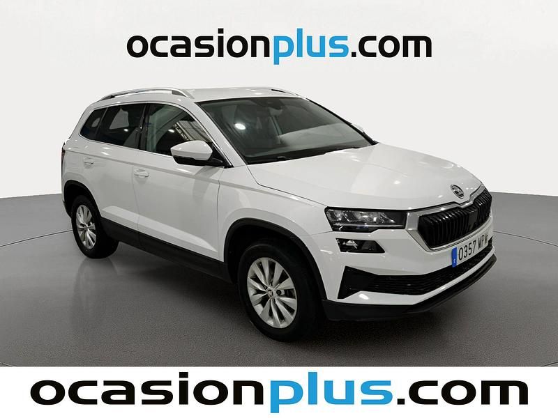 Usado Skoda Karoq Selection 116 CV (85 kW) 2024 Blanco SUV
